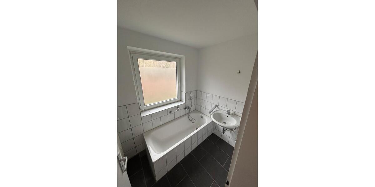 Erdgeschoßwohnung Dortmund Hombruch - 2 Zimmer, 57 m&sup2;, 600&euro; | Angebot:25720010