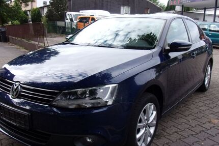 VW Jetta 112.410 km 5.950 € Gelsenkirchen 45886