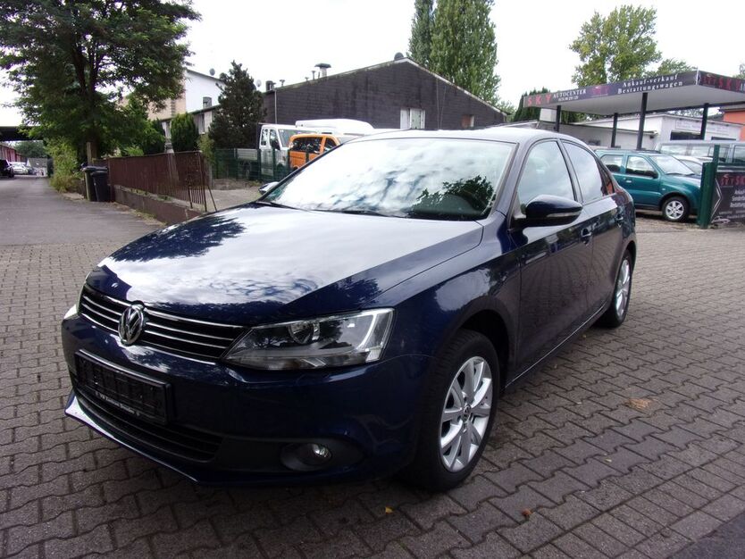 VW Jetta 112.410 km 5.950 € Gelsenkirchen 45886