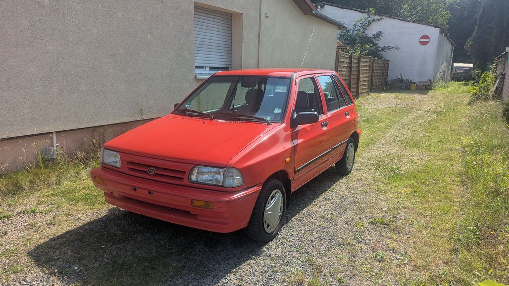 Kia Pride 56.000 km 1.999 &euro; Oberhausen 46145