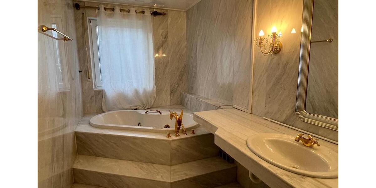 Erdgeschoßwohnung Wuppertal Brill - 4 Zimmer, 174 m&sup2;, 349.000&euro; | Angebot:24352397