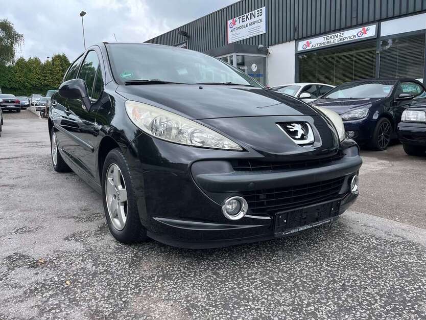 Peugeot 207 105.000 km 3.900 € Essen 45355