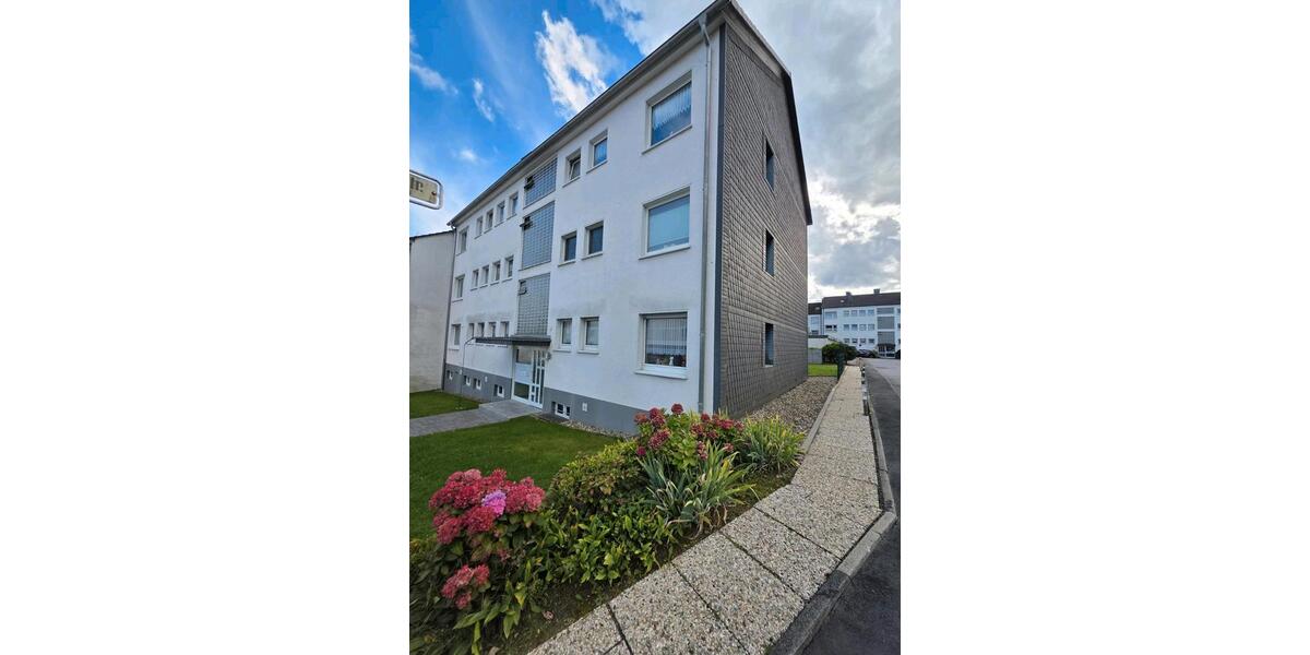 Moderne 2-Zimmer-Wohnung mit Balkon + Küche im Herzen von Dönberg 2.5 zimmer