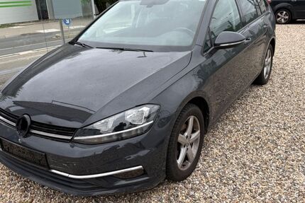 VW Golf 127.000 km 9.300 € Herne 44629