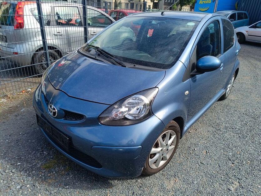 Toyota Aygo (X) 194.000 km 2.499 € Dortmund 44147
