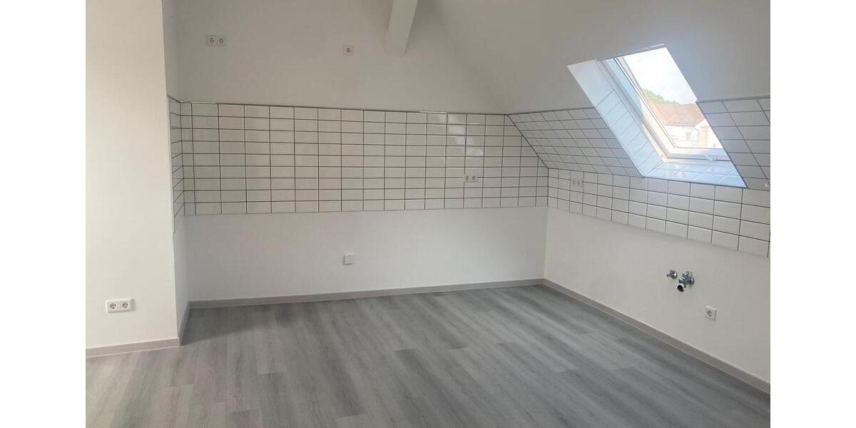 Dachgeschoßwohnung Ennepetal - 6 Zimmer, 130 m&sup2;, 1.200&euro; | Angebot:26409019