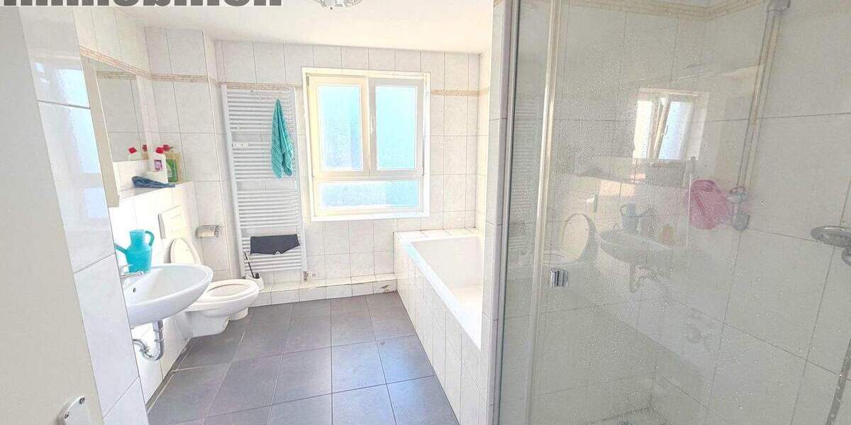 Etagenwohnung Dortmund Mitte - 4 Zimmer, 121 m&sup2;, 159.000&euro; | Angebot:25695719