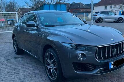 Maserati Levante 65.000 km 41.300 &euro; Essen 45127