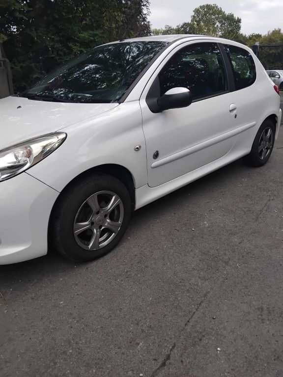 Peugeot 206 119.000 km 2.450 € Wuppertal 42281