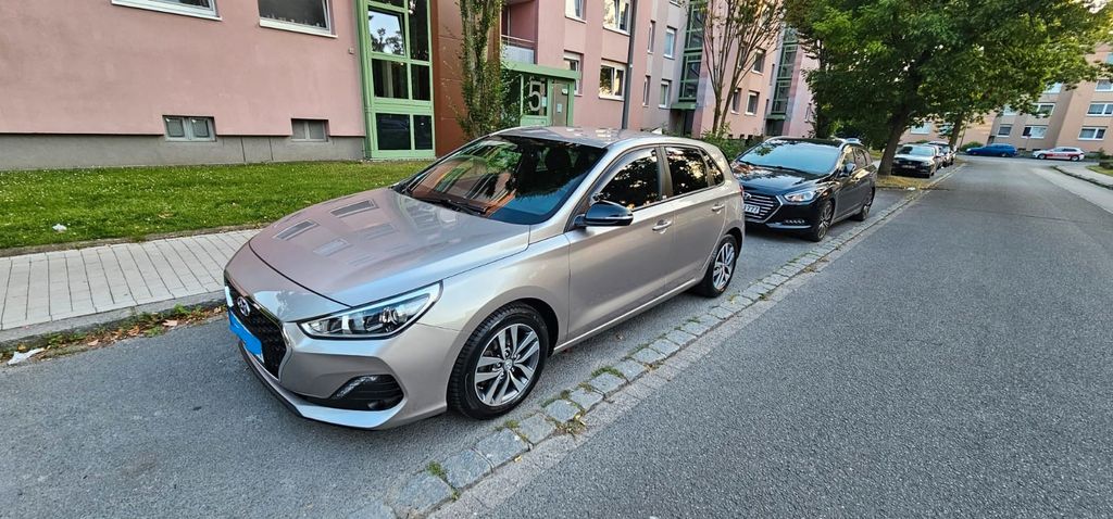 Hyundai i30 60.883 km 10.990 &euro; Dortmund 44357