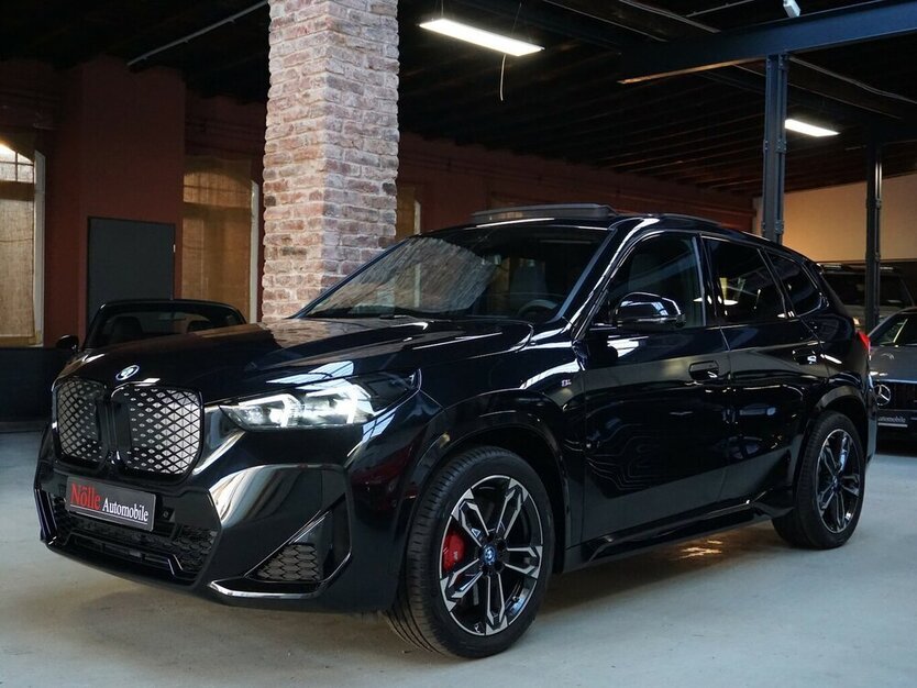 iX1 xDrive30e M Sport Pano HuD 360° H&K 19`
