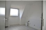 PRIVAT: Moderne 2,5 Zi. Dachgeschoss-Wohnung in ruhiger zentraler Top-Lage, ohne Balkon 2.5 zimmer