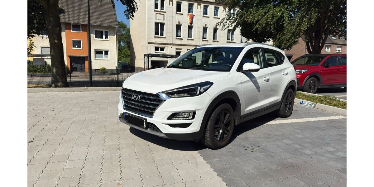 Hyundai TUCSON 107.000 km 15.900 &euro; Gelsenkirchen 45891