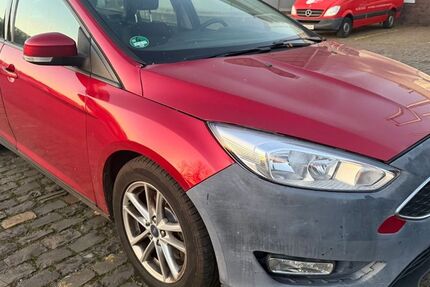 Ford Focus 195.000 km 2.450 &euro; wuppertal 42285