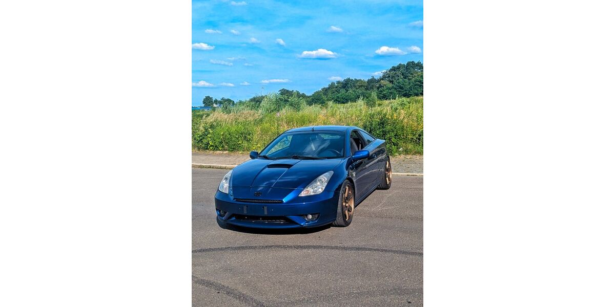 Toyota Celica 215.000 km 8.999 &euro; Dortmund 44388