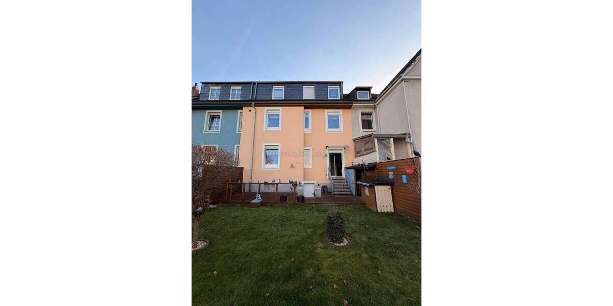 Familienfreundliches Zweifamilienhaus mit Zukunftsperspektive im aufstrebenden Gelsenkirchen-Schalke zimmer