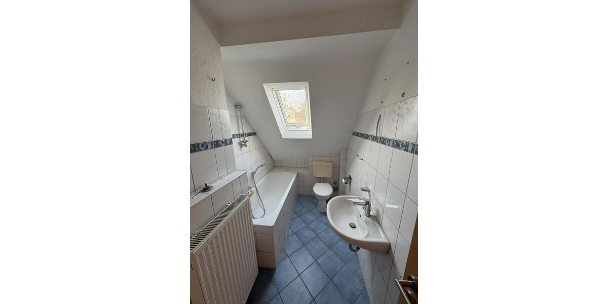 Dachgeschoßwohnung Bochum Bochum-Mitte - 2 Zimmer, 50 m&sup2;, 370&euro; | Angebot:25757009