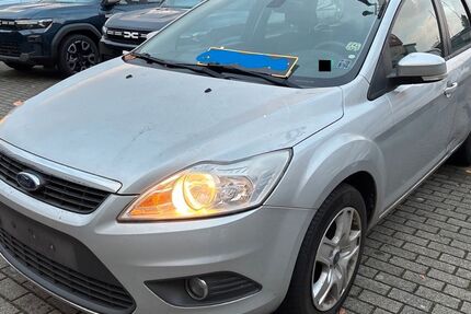 Ford Focus 194.000 km 1.499 &euro; Oberhausen 46149