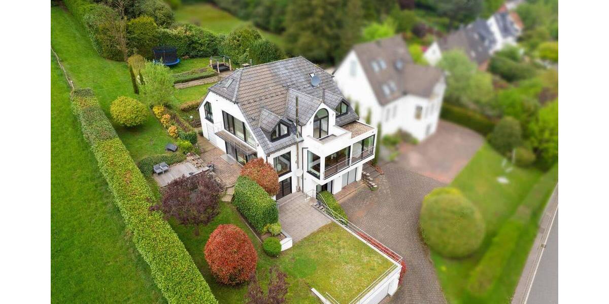 Elegantes Wohnhaus mit Fernsicht und luxuriösem Ambiente 8 zimmer