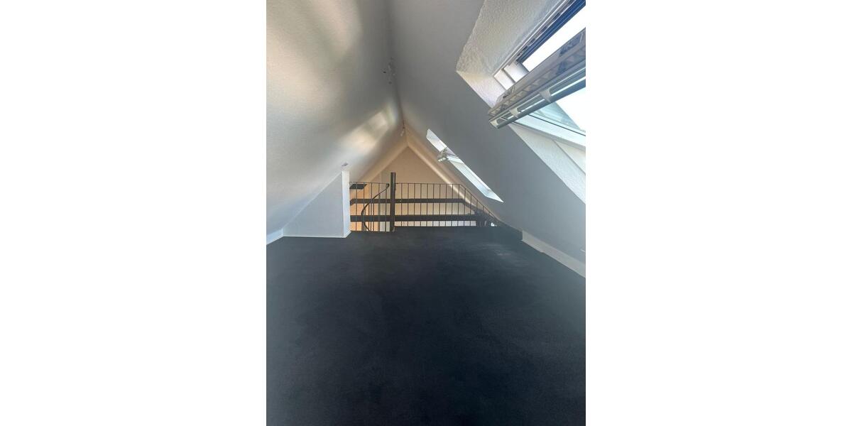 Dachgeschoßwohnung Bochum Höntrop - 4.5 Zimmer, 135 m&sup2;, 945&euro; | Angebot:26034991