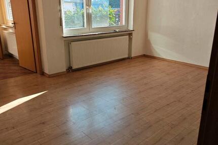 Wohnung Castrop-Rauxel Bladenhorst - 2 Zimmer, 77 m&sup2;, 600&euro; | Angebot:25638776