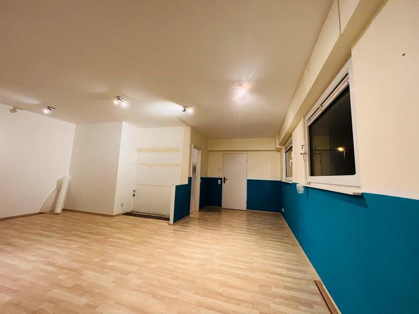 BÜRO33qm*TOP Lage Frankenstr.BREDENEY*Stark befahren+Fensterfront zimmer