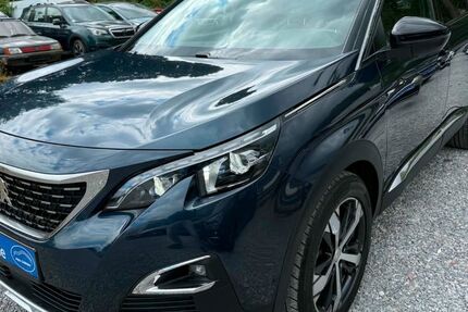 Peugeot 5008 116.998 km 15.990 &euro; Wuppertal 42327