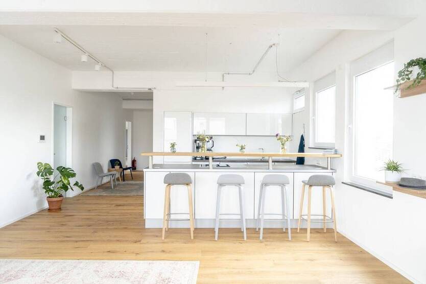 Büroräume und offene Arbeitsplätze in Coworking Space in Rüttenscheid - All-in-Miete