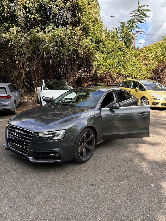 Audi A5 97.000 km 21.500 € Essen 45143
