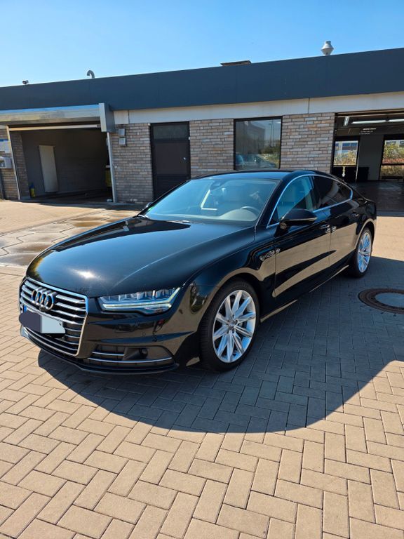 Audi A7 226.000 km 16.900 € Dortmund 44145
