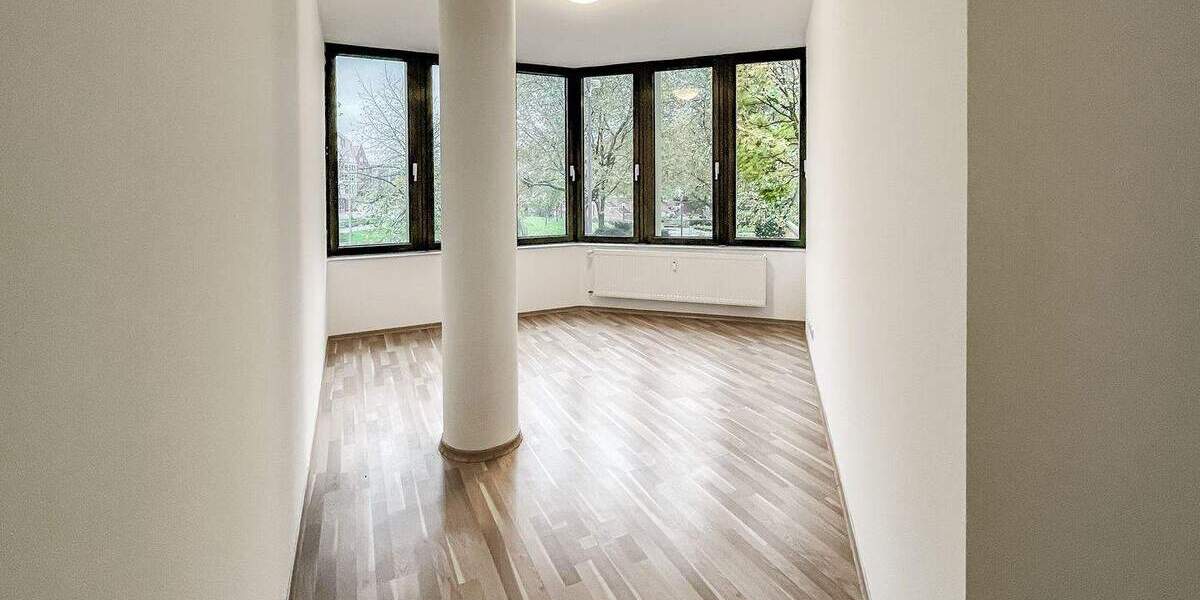 Exklusiv Wohnen in der City: 4,5 Zimmer mit Balkon - Aufzug - Tiefgarage 4 zimmer