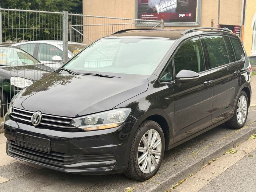 VW Touran 173.000 km 13.990 € Castrop-Rauxel 44577