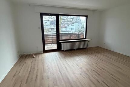 Sanierte 3,5 Zimmer Erdgeschoss Wohnung am Fröbelplatz mit Balkon 3 zimmer