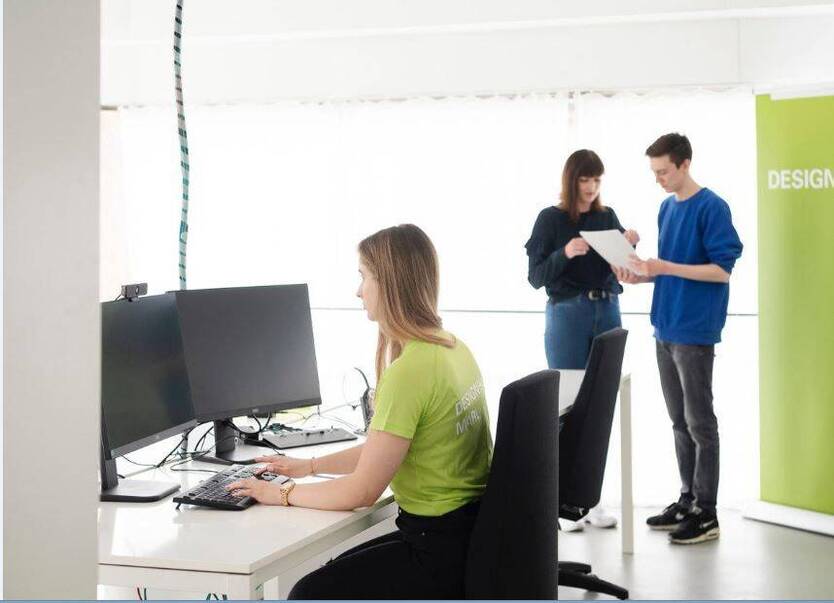 Arbeitsplätze in lichtdurchflutetem Coworking-Space - All-in-Miete