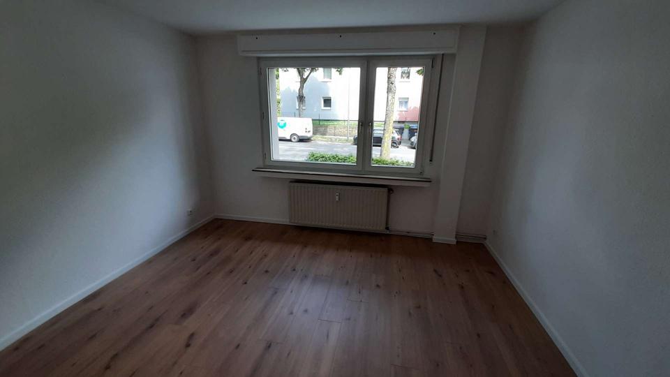 Am Heerbusch 18 - top sanierte 3,5 ZKB im EG mit Balkon in neuwertigem Gebäude 3 zimmer