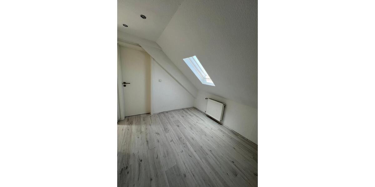 Dachgeschoßwohnung Oberhausen Rothebusch - 2 Zimmer, 37 m&sup2;, 530&euro; | Angebot:27618415
