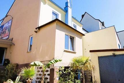 Einfamilienhaus mit zusätzlichem Baugrundstück in Essen - Altendorfer Straße 507 6 zimmer