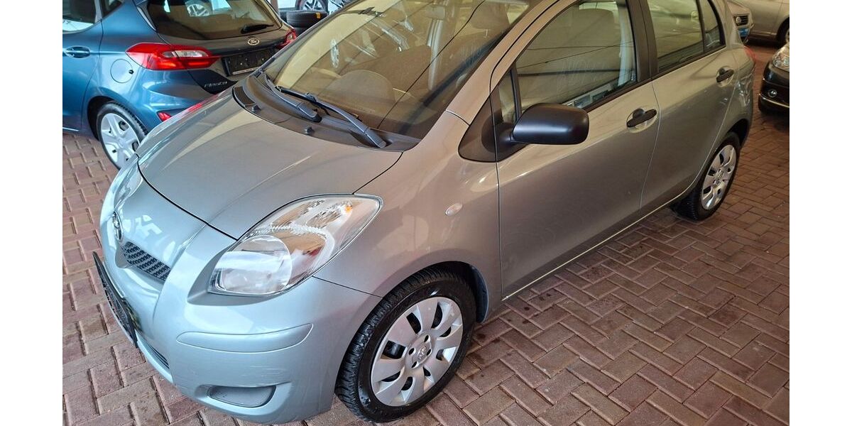 Toyota Yaris 82.900 km 5.750 &euro; Wülfrath 42489