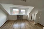 SCHÖNE HELLE DG-WOHNUNG renoviert IN SUPER LAGE 4 zimmer