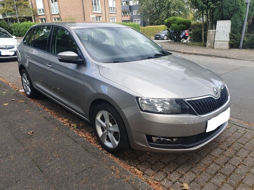 Skoda Rapid 75.632 km 10.290 € Wuppertal 42369
