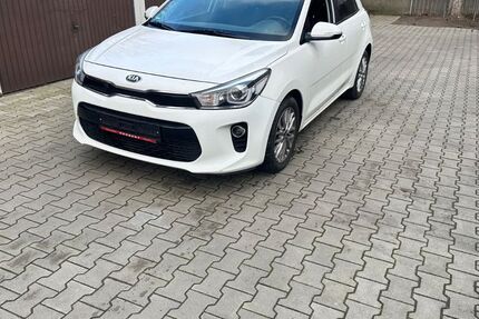 Kia Rio 51.000 km 10.100 &euro; Gelsenkirchen 45894