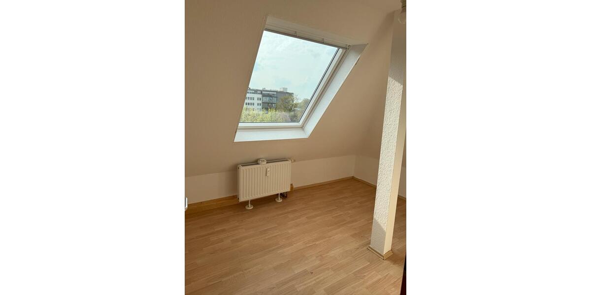Dachgeschoßwohnung Dortmund Brackel - 3 Zimmer, 77 m&sup2;, 850&euro; | Angebot:27572204