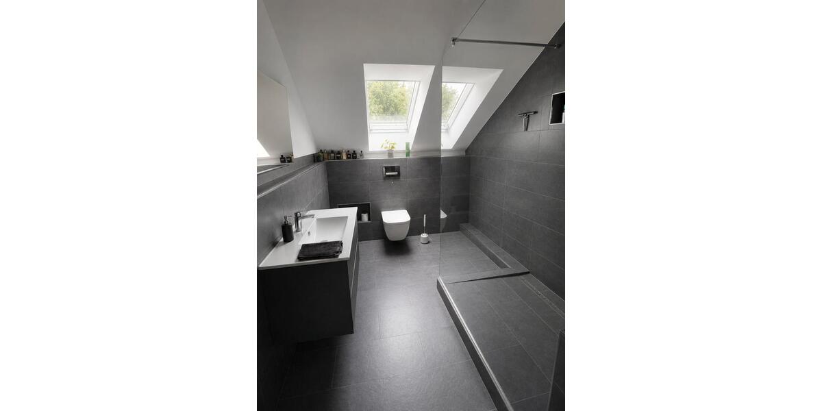 Dachgeschoßwohnung Dortmund Brackel - 2.5 Zimmer, 80 m&sup2;, 990&euro; | Angebot:27576825