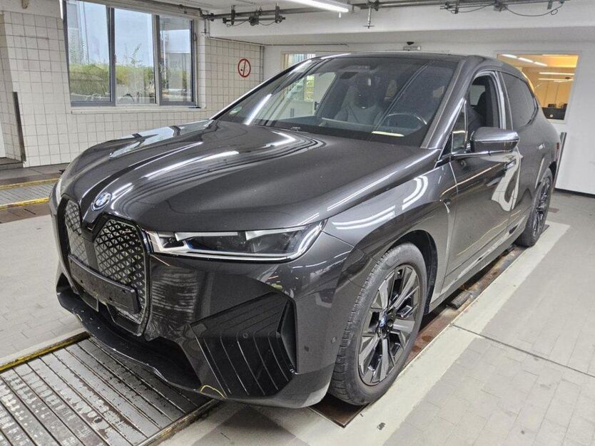 BMW iX 75.155 km 43.645 € Hagen 58091