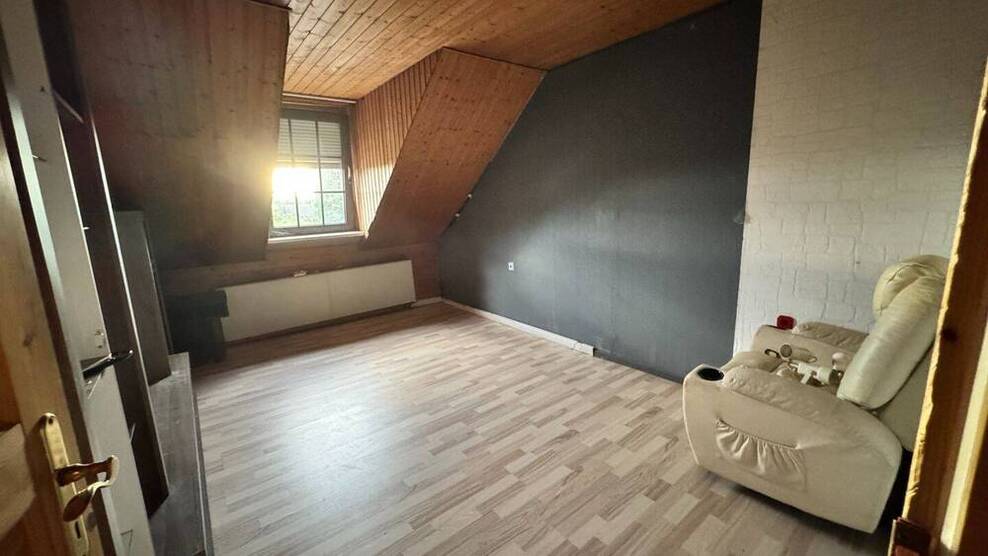 Geräumige Maisonette Eigentumswohnung mit Garten, 2 Balkonen und Garage
