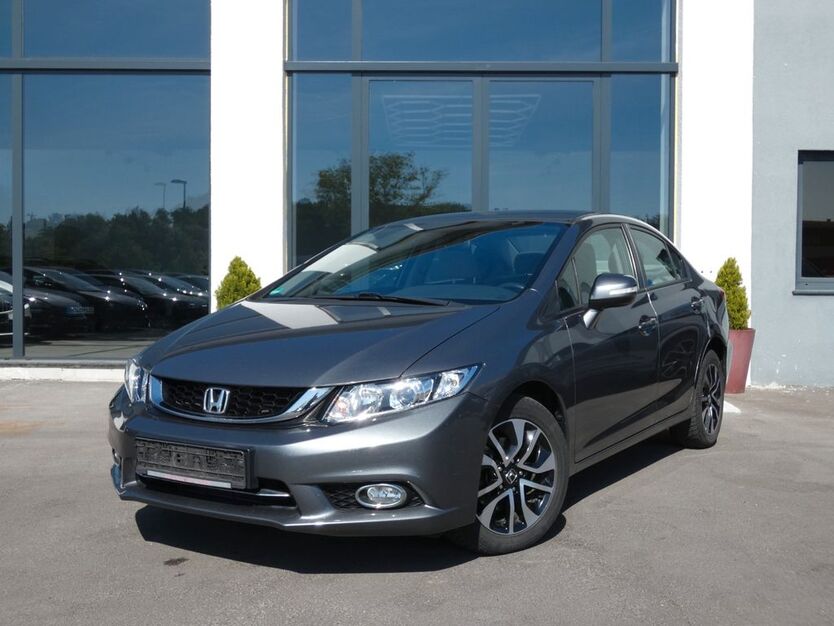 Honda Civic 107.235 km 9.350 € Bochum 44807