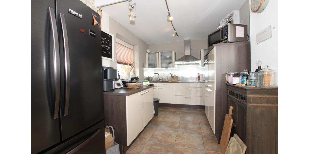 Dachgeschoßwohnung Bottrop Feldhausen - 4 Zimmer, 94 m&sup2;, 860&euro; | Angebot:25743434