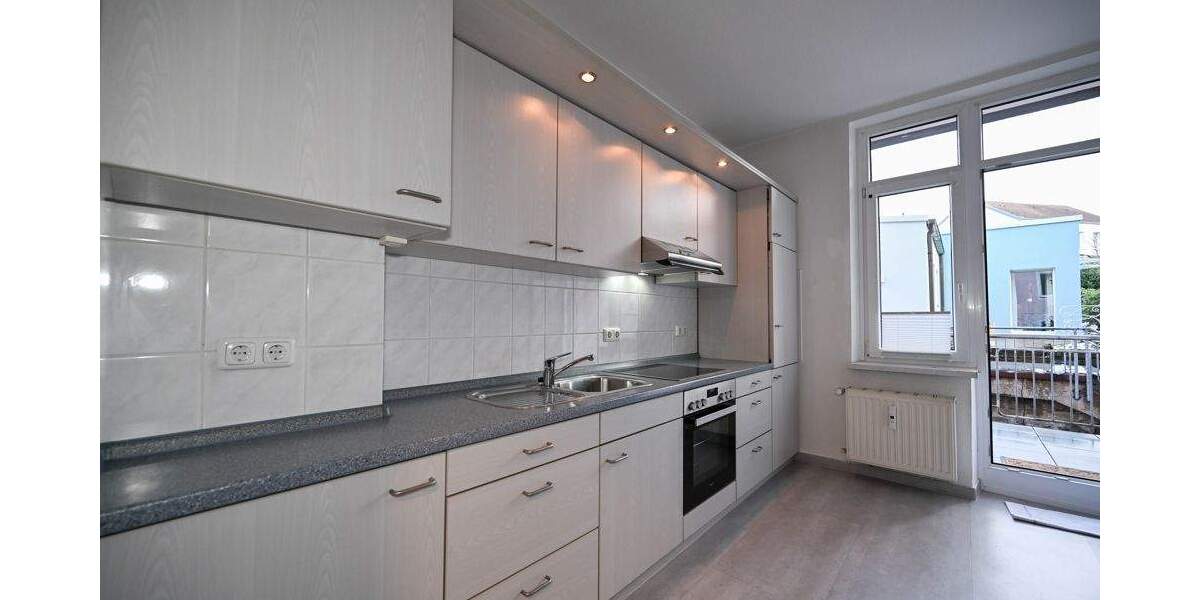 Frisch sanierte Zwei-Zimmer-Wohnung mit großem Balkon in ruhiger Innenstadtlage von Hattingen 2 zimmer