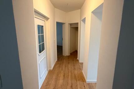 4-Zimmer-Wohnung Frisch Renoviert 97qm2 4 zimmer