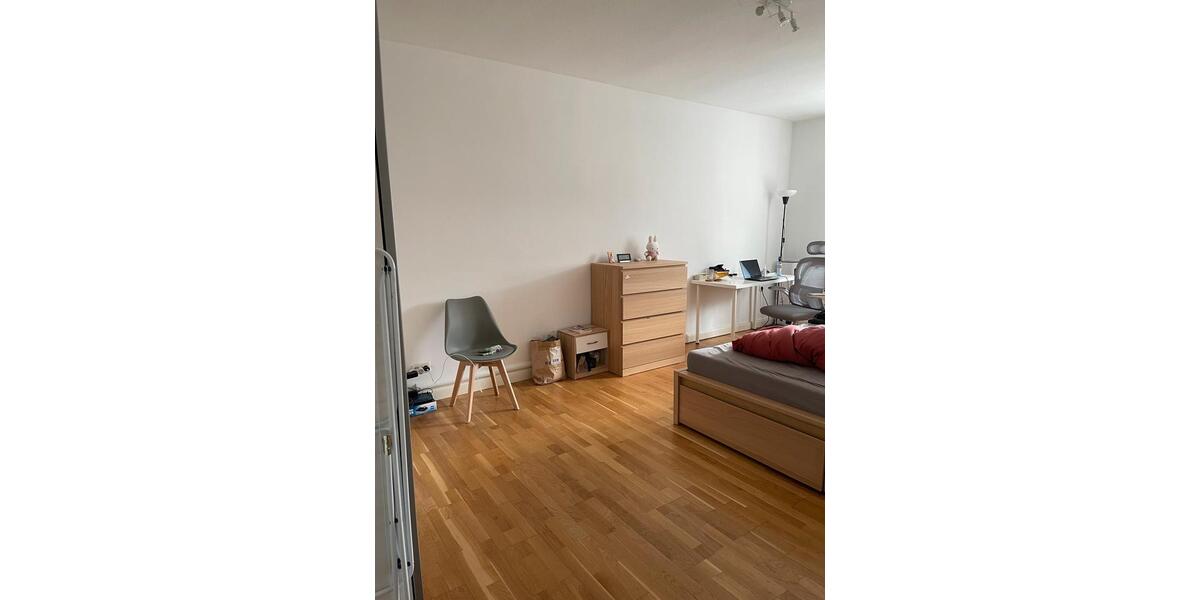 Etagenwohnung Essen Stadtbezirk II - 3 Zimmer, 75 m&sup2;, 1.130&euro; | Angebot:26638434